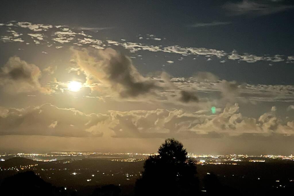فيلا Mountain Living With Ocean Views جبل تامبورين المظهر الخارجي الصورة
